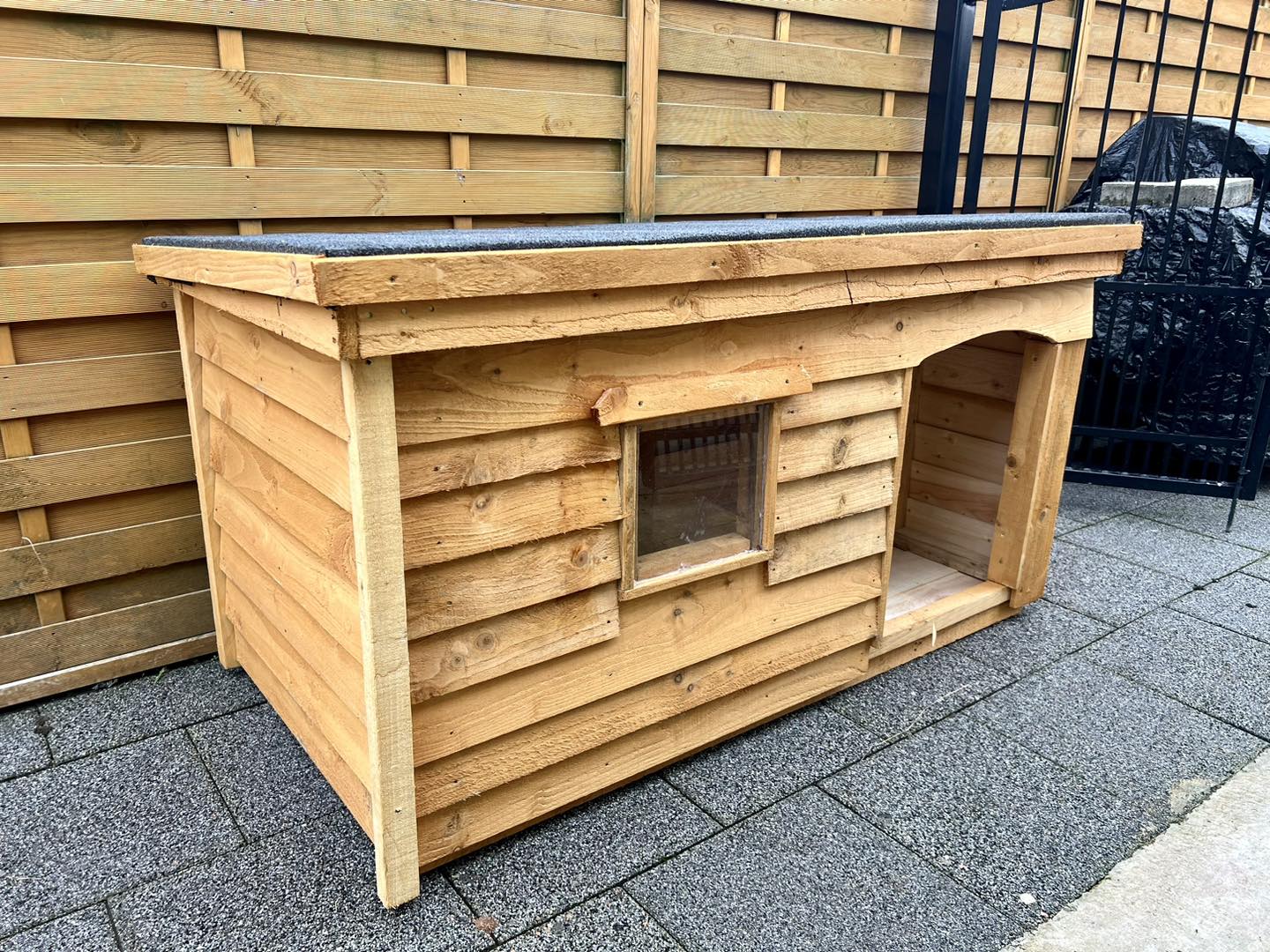 Large Dog Kennel with Inner Porch Doorway